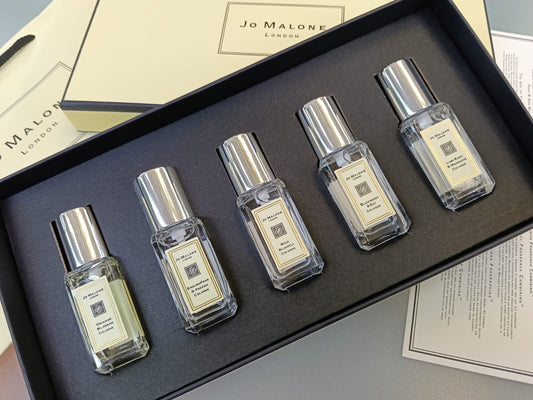Jo Malone box “ 5 mini perfumes”